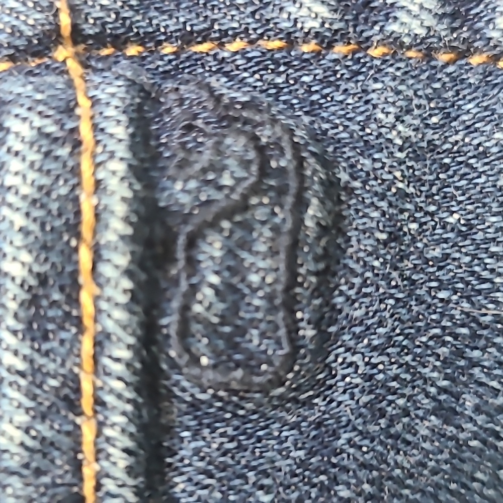 Vineyard Vines Jeans - Picture 5 of 6